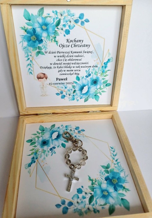 różaniec breloczek w pudełku